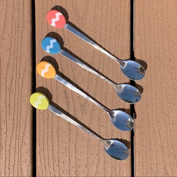 ๐TEMP-TATIONS SET/4 EGGHUNT PARFAIT CUPS & SPOONS - Picture 5 of 6